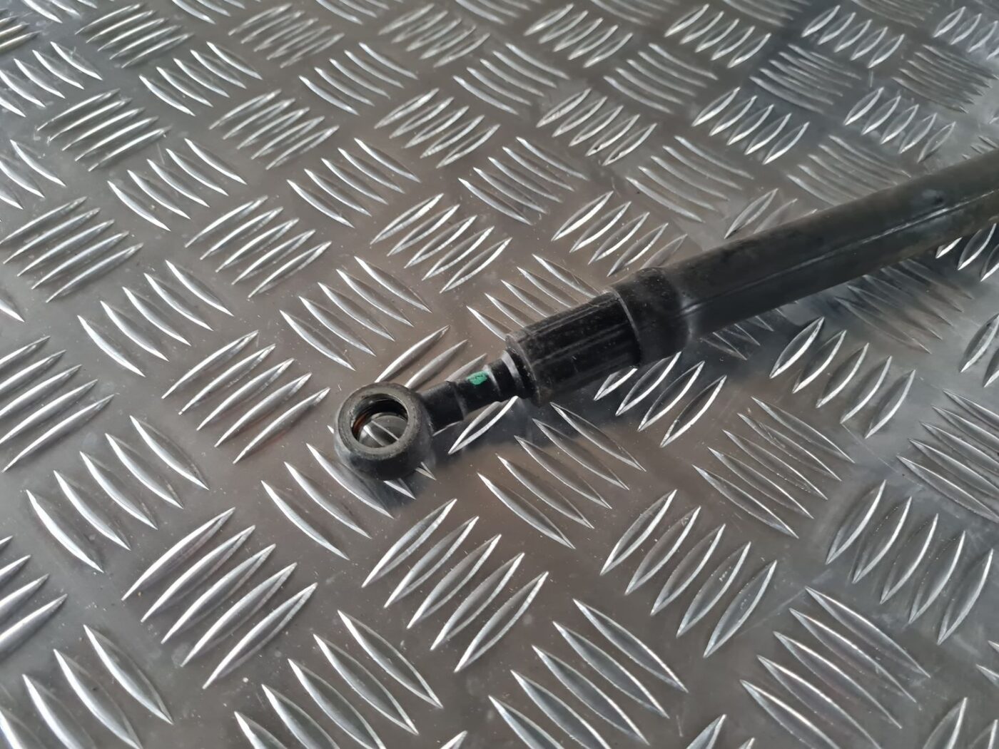 Stūres mehānisma caurule priekš AUDI 80 1991 3 Stūres mehānisma caurule priekš AUDI 80 1991