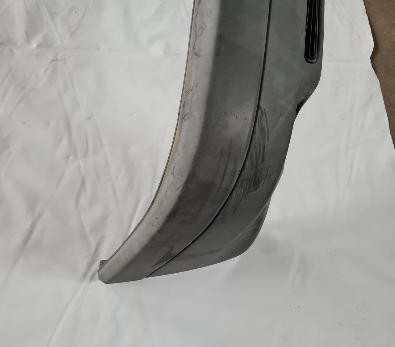 Priekšējais buferis priekš AUDI 80 1991 5 Priekšējais buferis priekš AUDI 80 1991