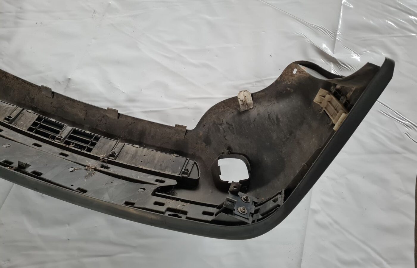 Priekšējais buferis priekš AUDI 80 1991 3 Priekšējais buferis priekš AUDI 80 1991