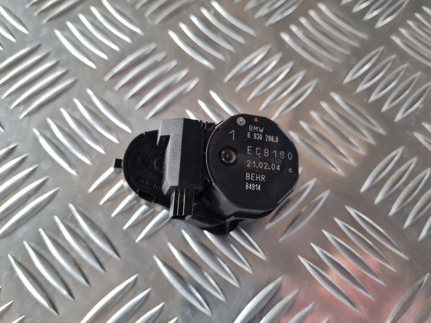 Apsildes sistēmas aktuators priekš BMW 6 E63 645 2004