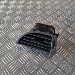 Mērinstrumentu paneļa gaisa vads, pa labi priekš BMW 6 E63 645 2004