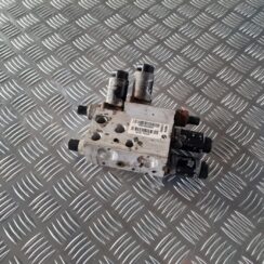 Piekares hidrauliskais bloks Dynamic Drive priekš BMW 6 E63 645 2004