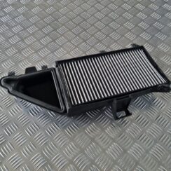 Salona gaisa filtra korpusa vāks priekš BMW 6 E63 645 2004