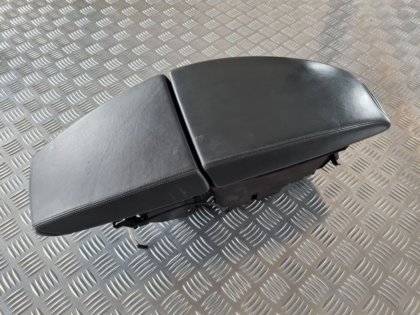 Roku balsts priekš BMW 6 E63 645 2004 2 Roku balsts priekš BMW 6 E63 645 2004