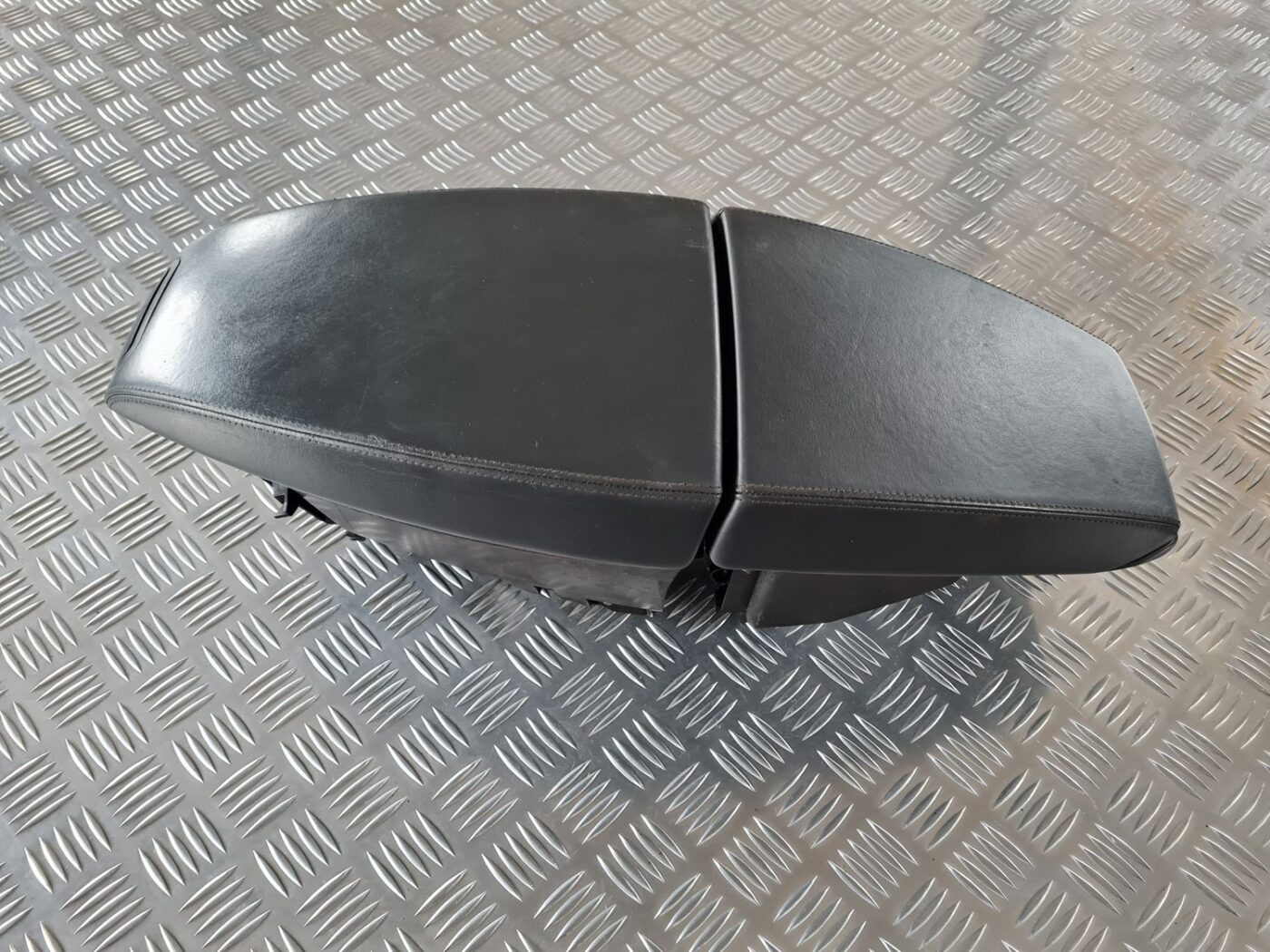 Roku balsts priekš BMW 6 E63 645 2004 9 Roku balsts priekš BMW 6 E63 645 2004