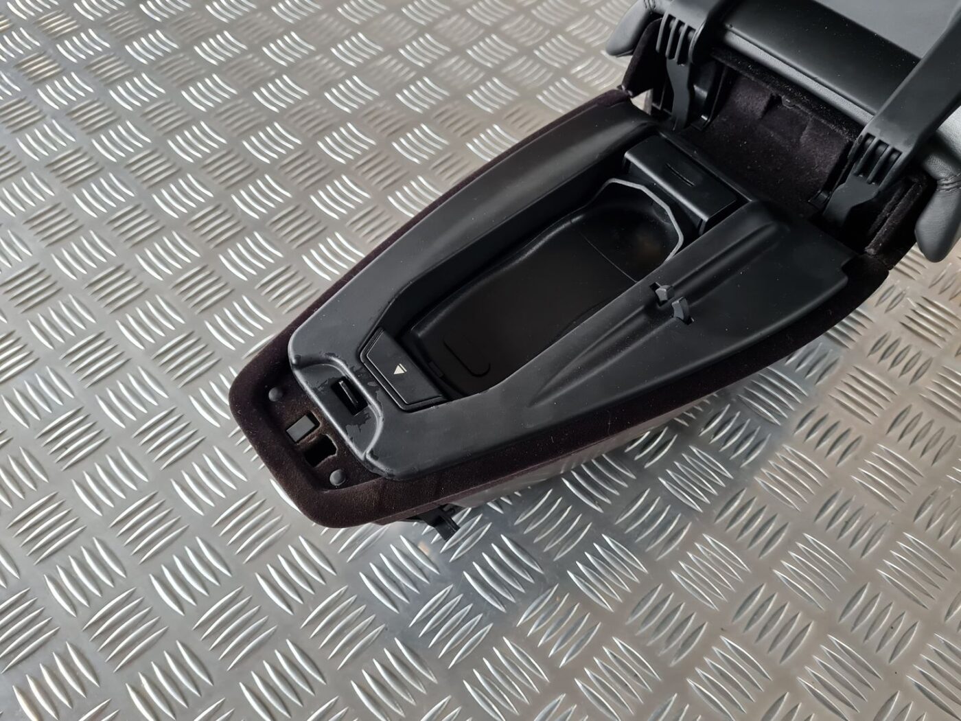 Roku balsts priekš BMW 6 E63 645 2004 7 Roku balsts priekš BMW 6 E63 645 2004