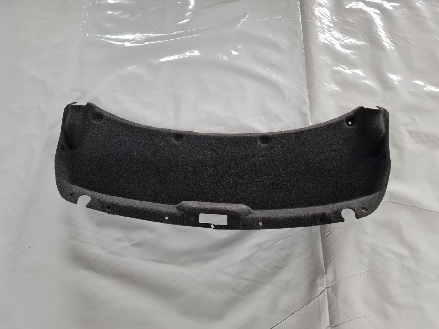 Bagāžnieka vāka liela apdare priekš BMW 6 E63 645 2004 1 Bagāžnieka vāka liela apdare priekš BMW 6 E63 645 2004