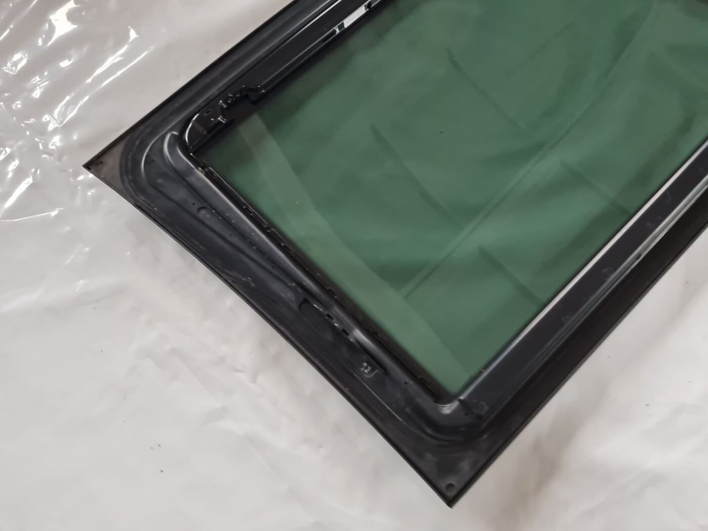 Jumta panorāma stikls priekš BMW 6 E63 645 2004