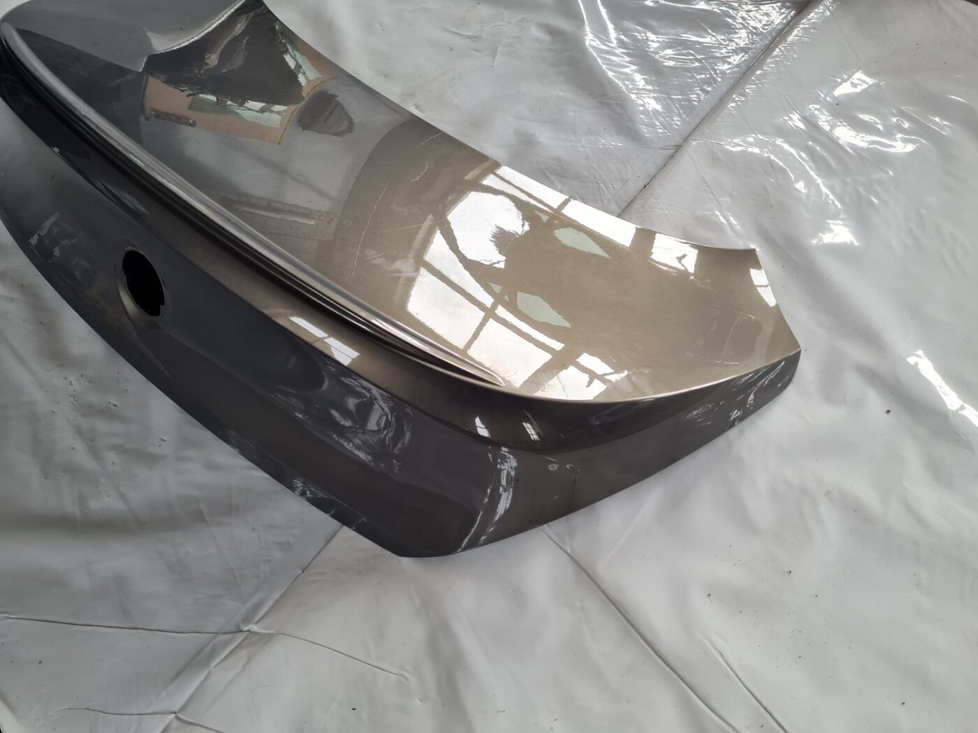 Bagāžnieka vāks priekš BMW 6 E63 645 2004 2 Bagāžnieka vāks priekš BMW 6 E63 645 2004