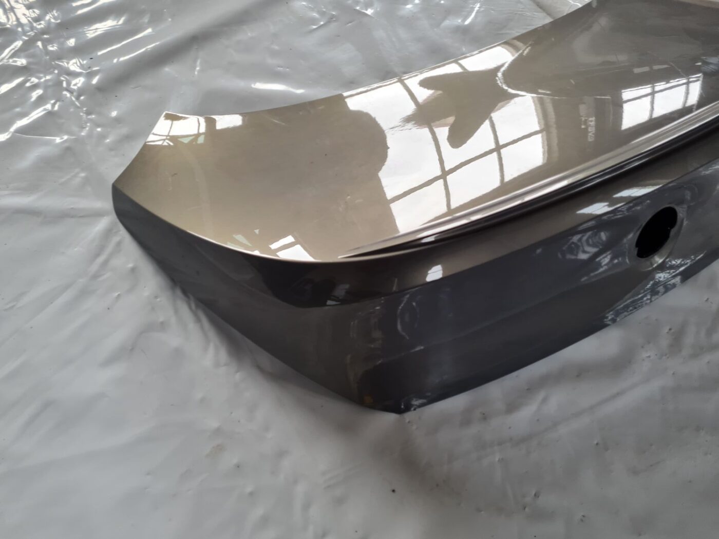 Bagāžnieka vāks priekš BMW 6 E63 645 2004 7 Bagāžnieka vāks priekš BMW 6 E63 645 2004