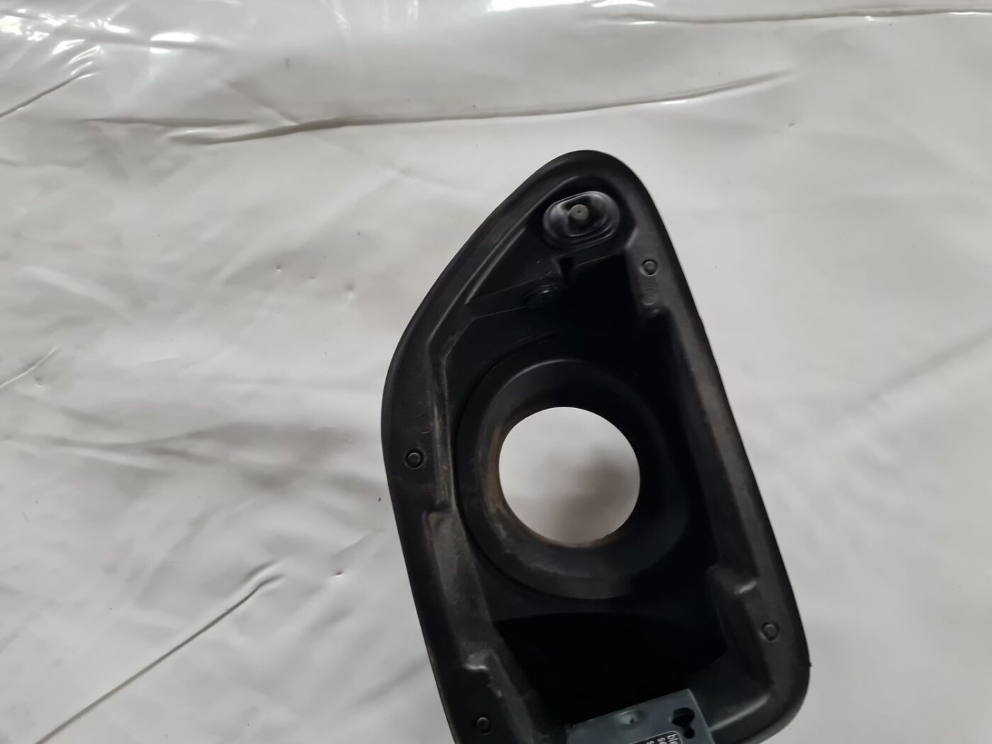 Degvielas tvertnes vāks priekš BMW 6 E63 645 2004 3 Degvielas tvertnes vāks priekš BMW 6 E63 645 2004