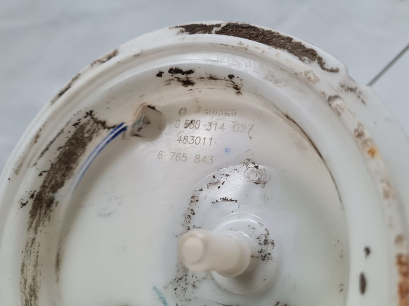 Degvielas tvertnes sūkņa līmeņa devējs priekš BMW 6 E63 645 2004 3 Degvielas tvertnes sūkņa līmeņa devējs priekš BMW 6 E63 645 2004