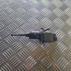 Sajūga galvenais cilindrs priekš VW GOLF 5 2004