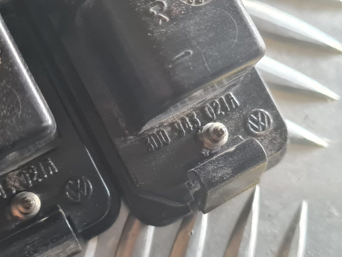 Numura zīmes apgaismojums priekš VW GOLF 5 2004