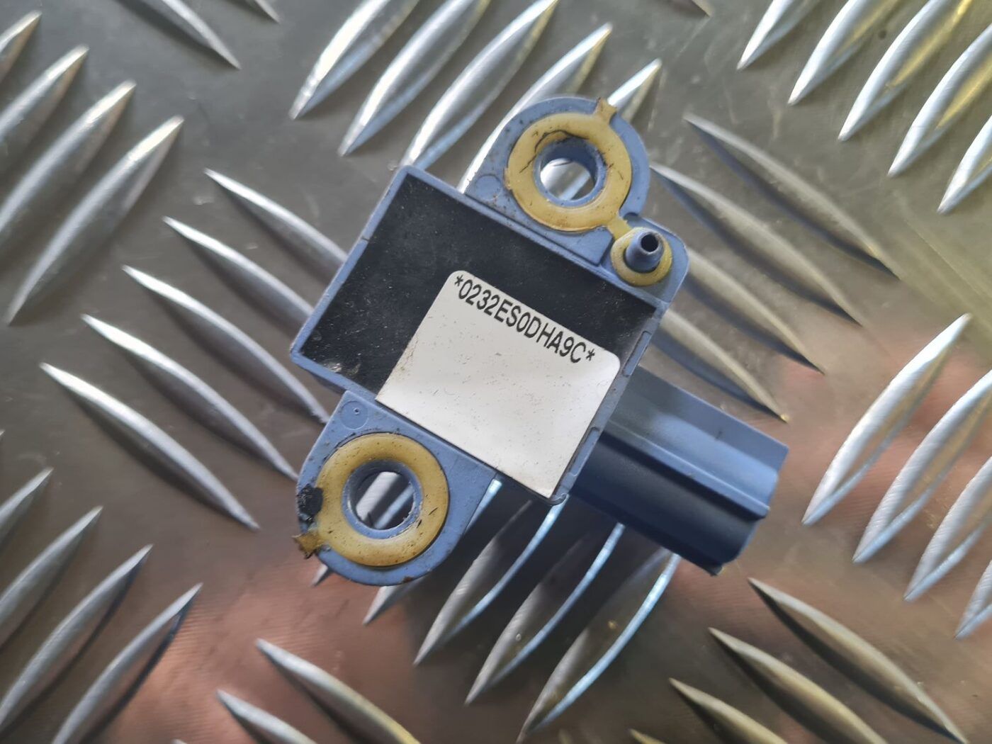 Drošības spilvena trieciensensors priekš VW GOLF 5 2004 3 Drošības spilvena trieciensensors priekš VW GOLF 5 2004