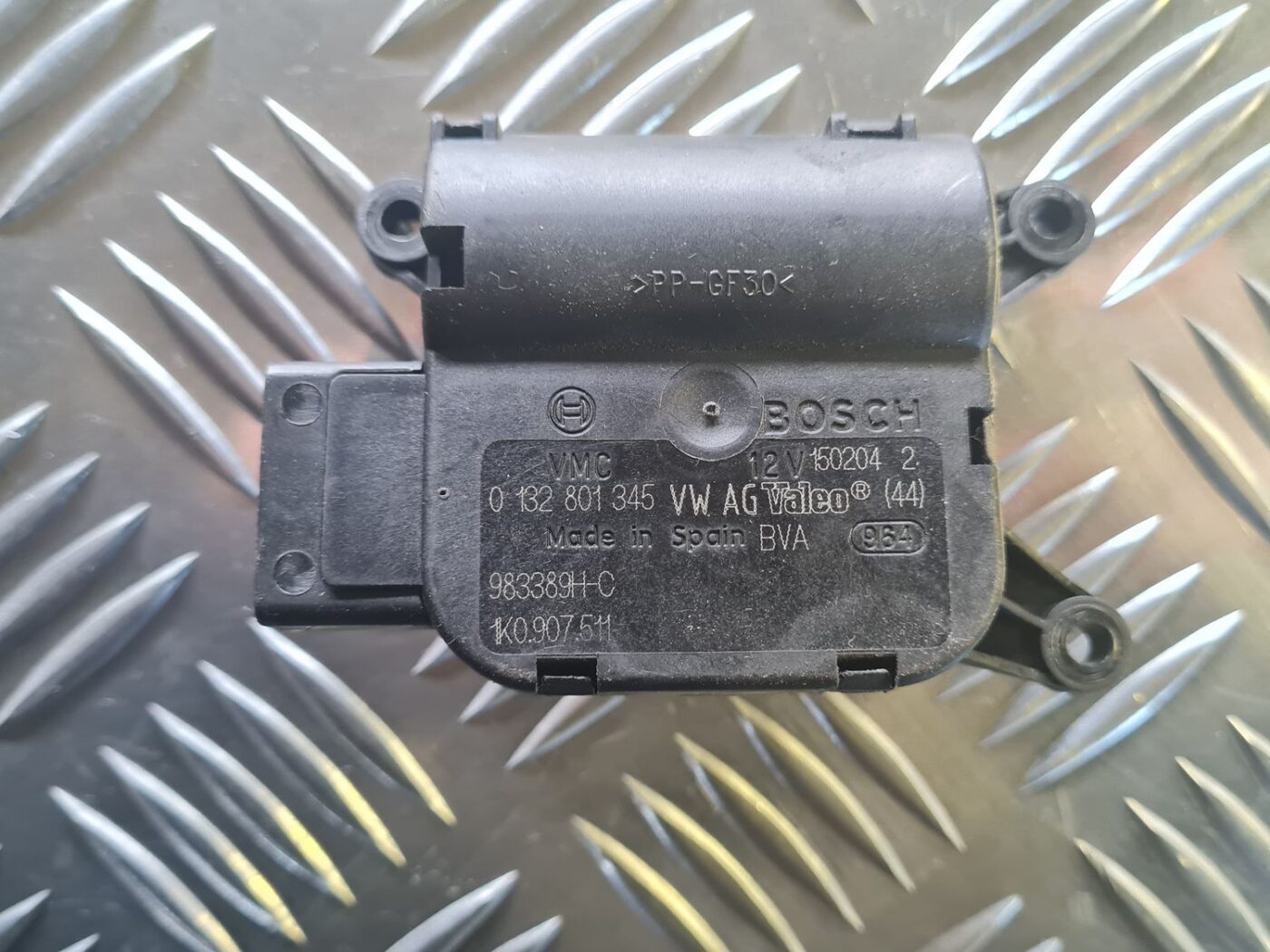 Apsildes sistēmas aktuators priekš VW GOLF 5 2004