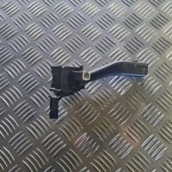 Stikla tīrītāja slēdzis priekš VW GOLF 5 2004