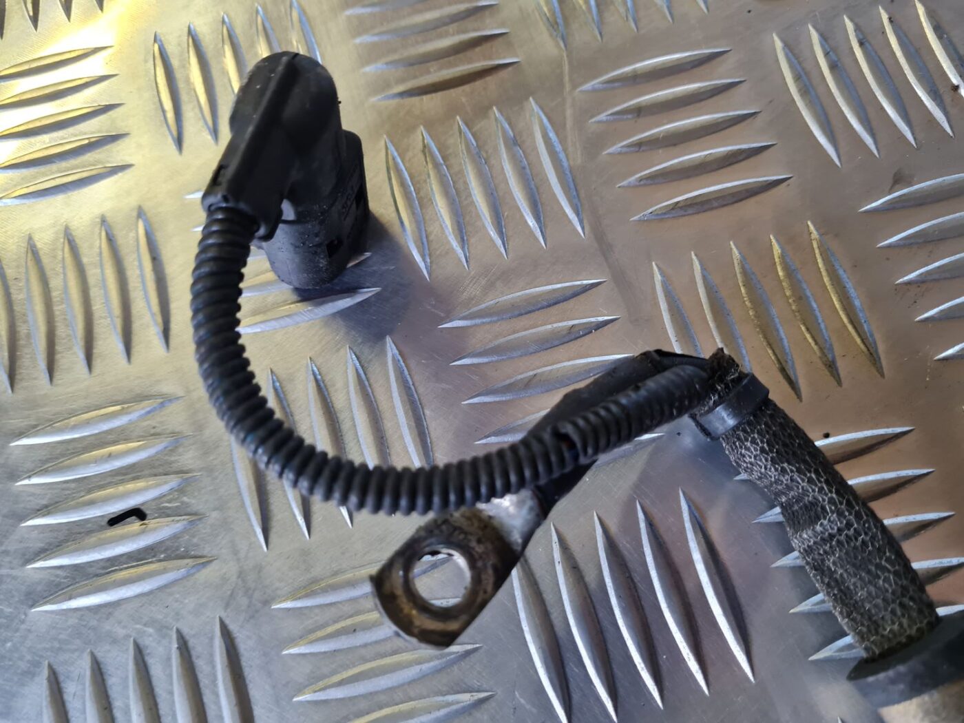 Startera un ģeneratora vads priekš VW GOLF 5 2004 3 Startera un ģeneratora vads priekš VW GOLF 5 2004