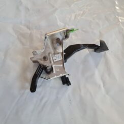 Bremžu pedālis priekš VW GOLF 5 2004