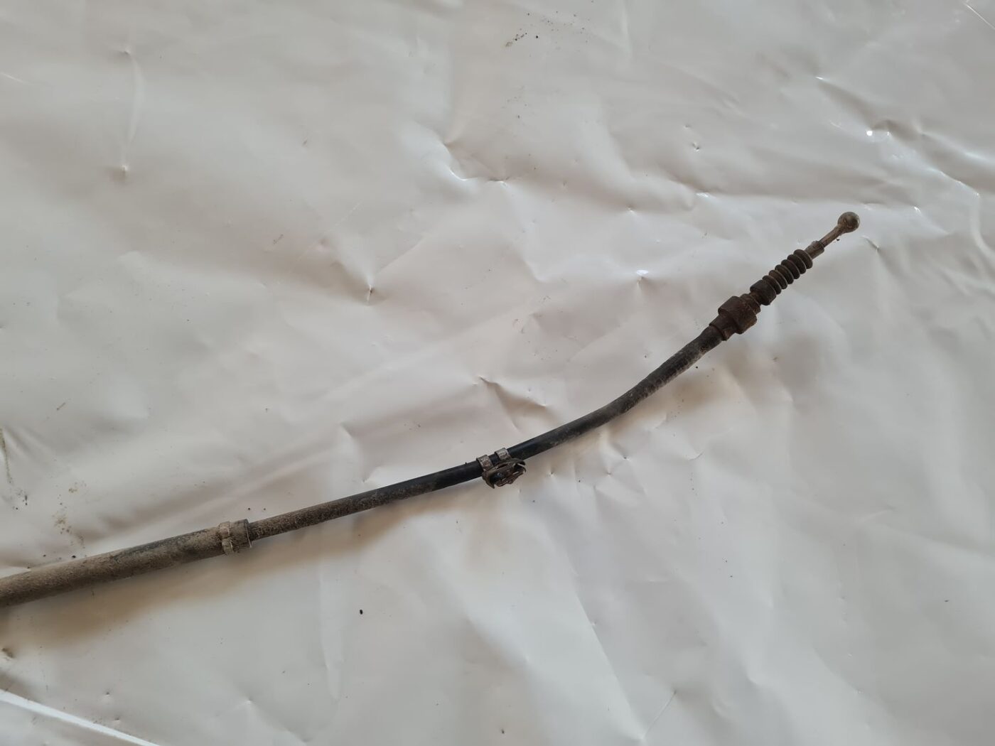 Stāvbremzes troses priekš VW GOLF 5 2004 4 Stāvbremzes troses priekš VW GOLF 5 2004