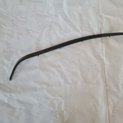 Durvju stikla moldings priekš VW GOLF 5 2004