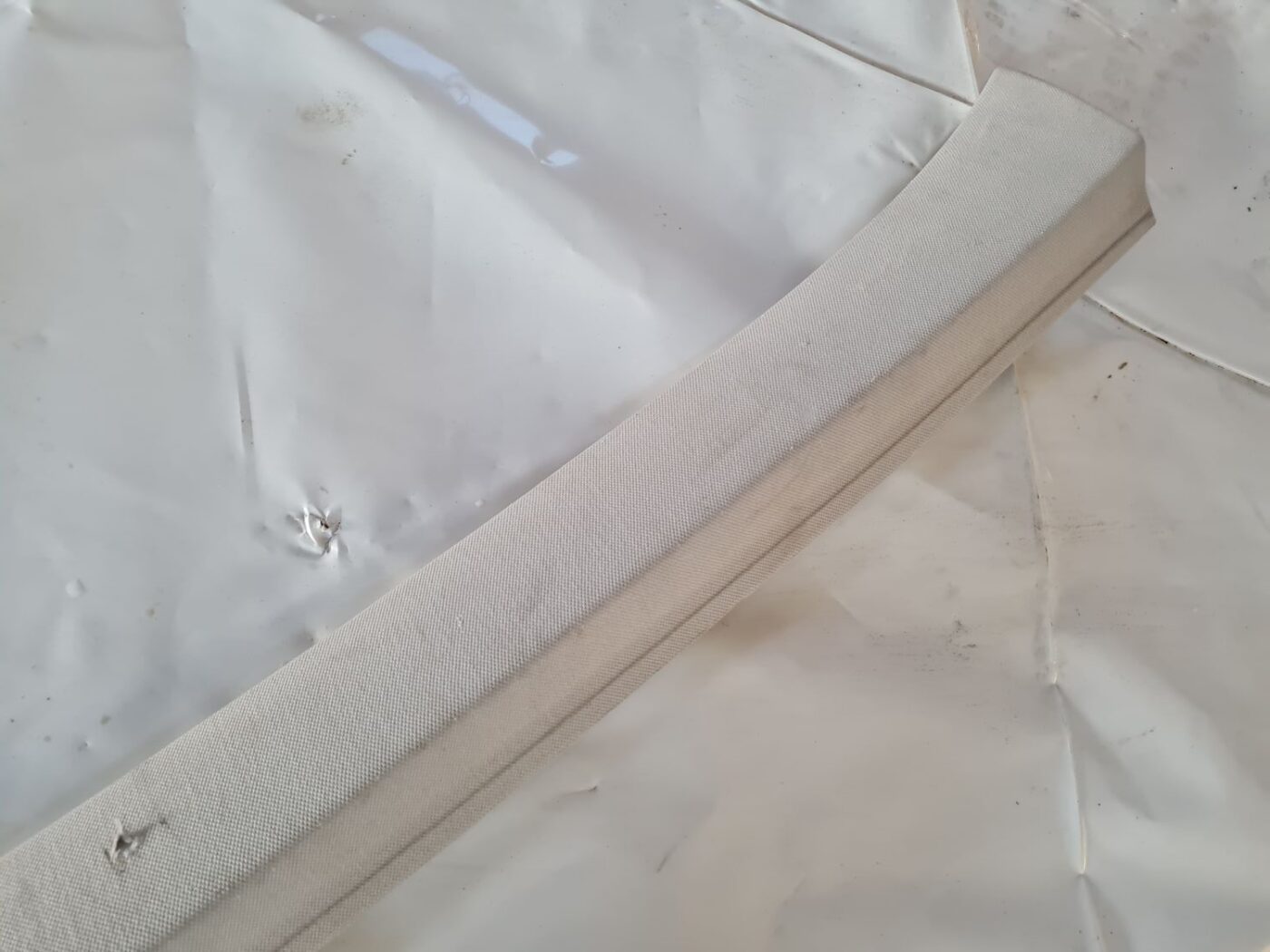 Bagāžnieka vāka apdare priekš VW GOLF 5 2004