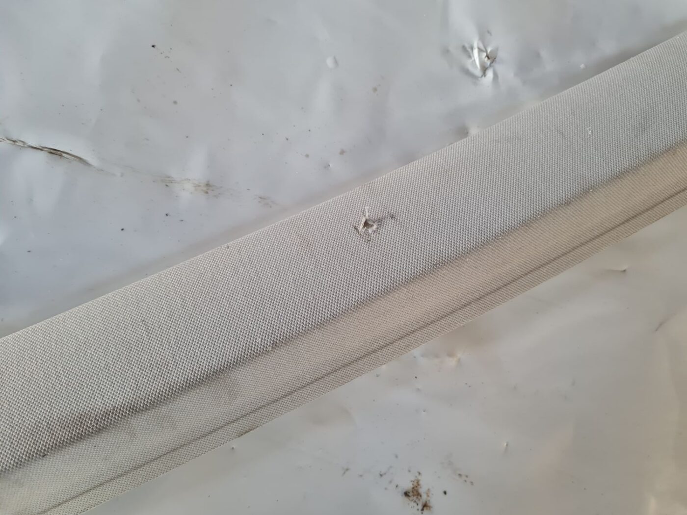 Bagāžnieka vāka apdare priekš VW GOLF 5 2004