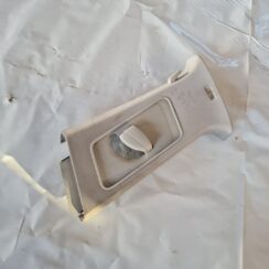 Vidējas salona statnes apdare priekš VW GOLF 5 2004