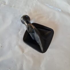 Pārnesumu pārslēgšanas kloķa uzgalis priekš VW GOLF 5 2004