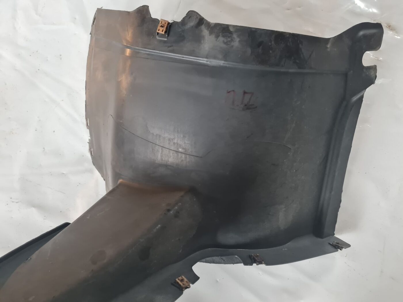 Priekšējais labais paspārns priekš VW GOLF 5 2004 2 Priekšējais labais paspārns priekš VW GOLF 5 2004