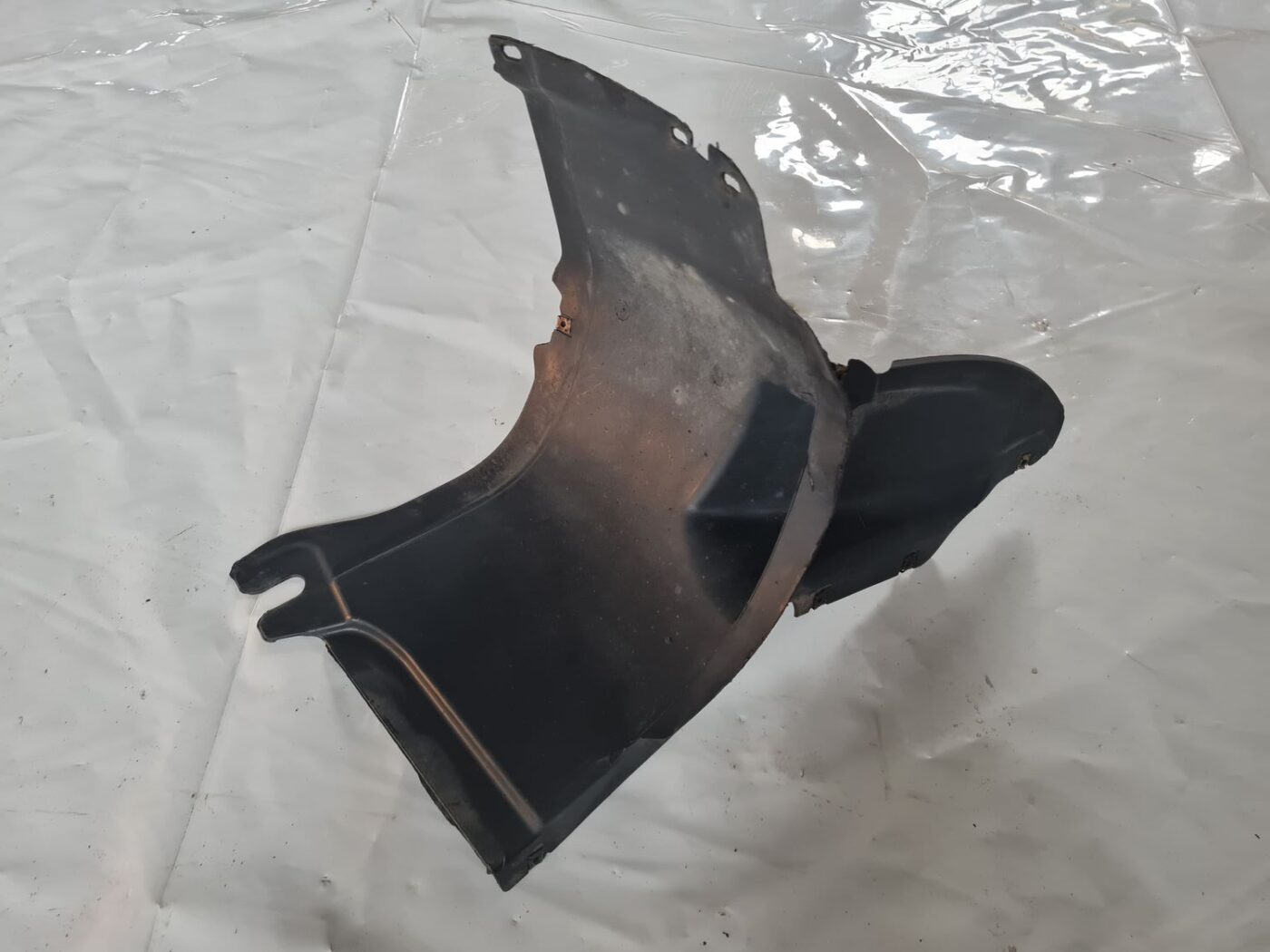 Priekšējais labais paspārns priekš VW GOLF 5 2004 3 Priekšējais labais paspārns priekš VW GOLF 5 2004