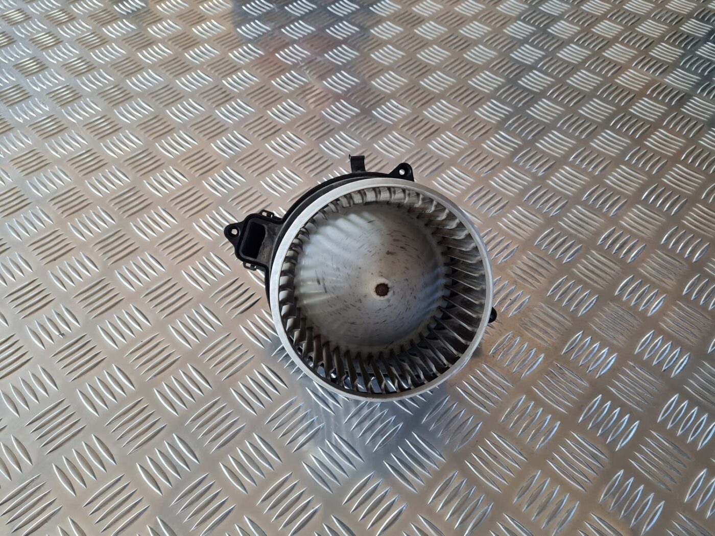 Salona ventilators priekš CITROEN BERLINGO 2014