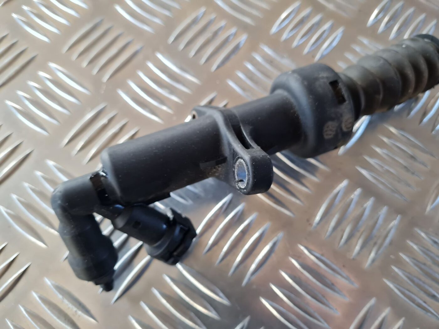 Sajūga palīgcilindrs priekš CITROEN BERLINGO 2014