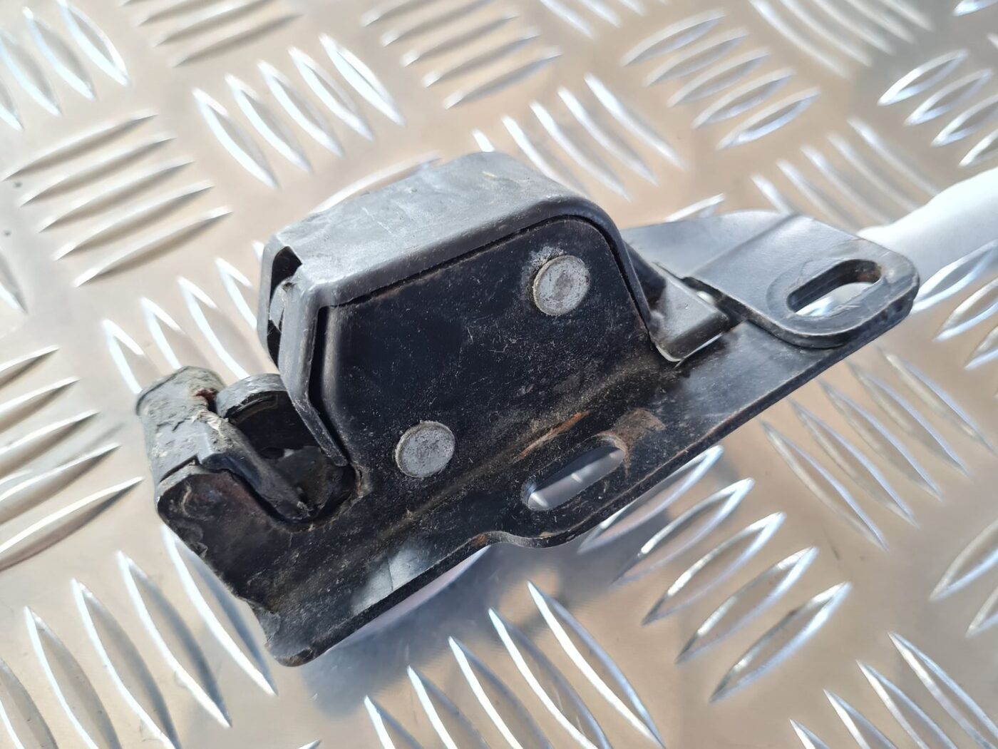 Bagāžnieka vāka slēdzene priekš CITROEN BERLINGO 2014 2 Bagāžnieka vāka slēdzene priekš CITROEN BERLINGO 2014