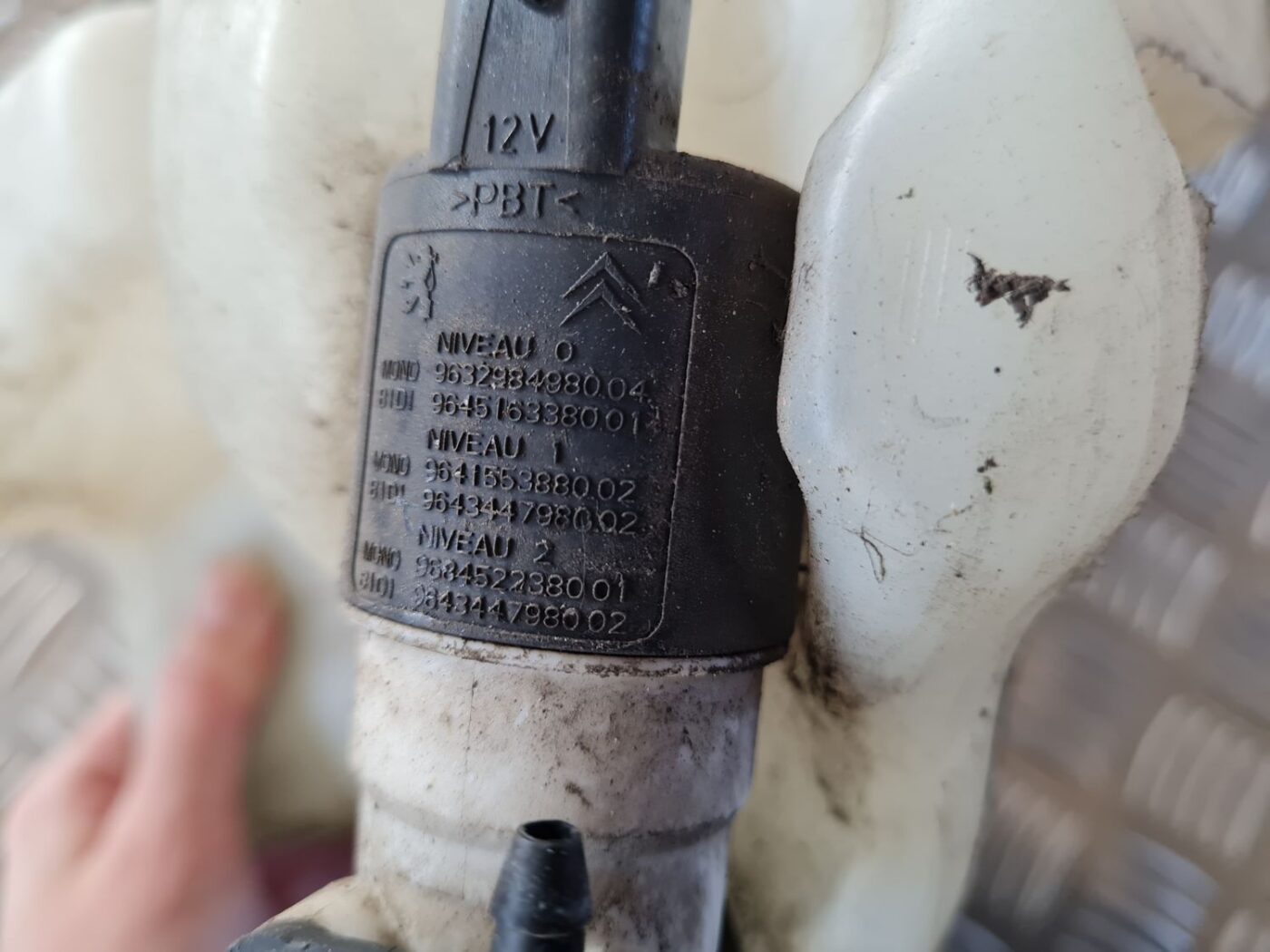 Mazgātāja šķidruma tvertne priekš CITROEN BERLINGO 2014