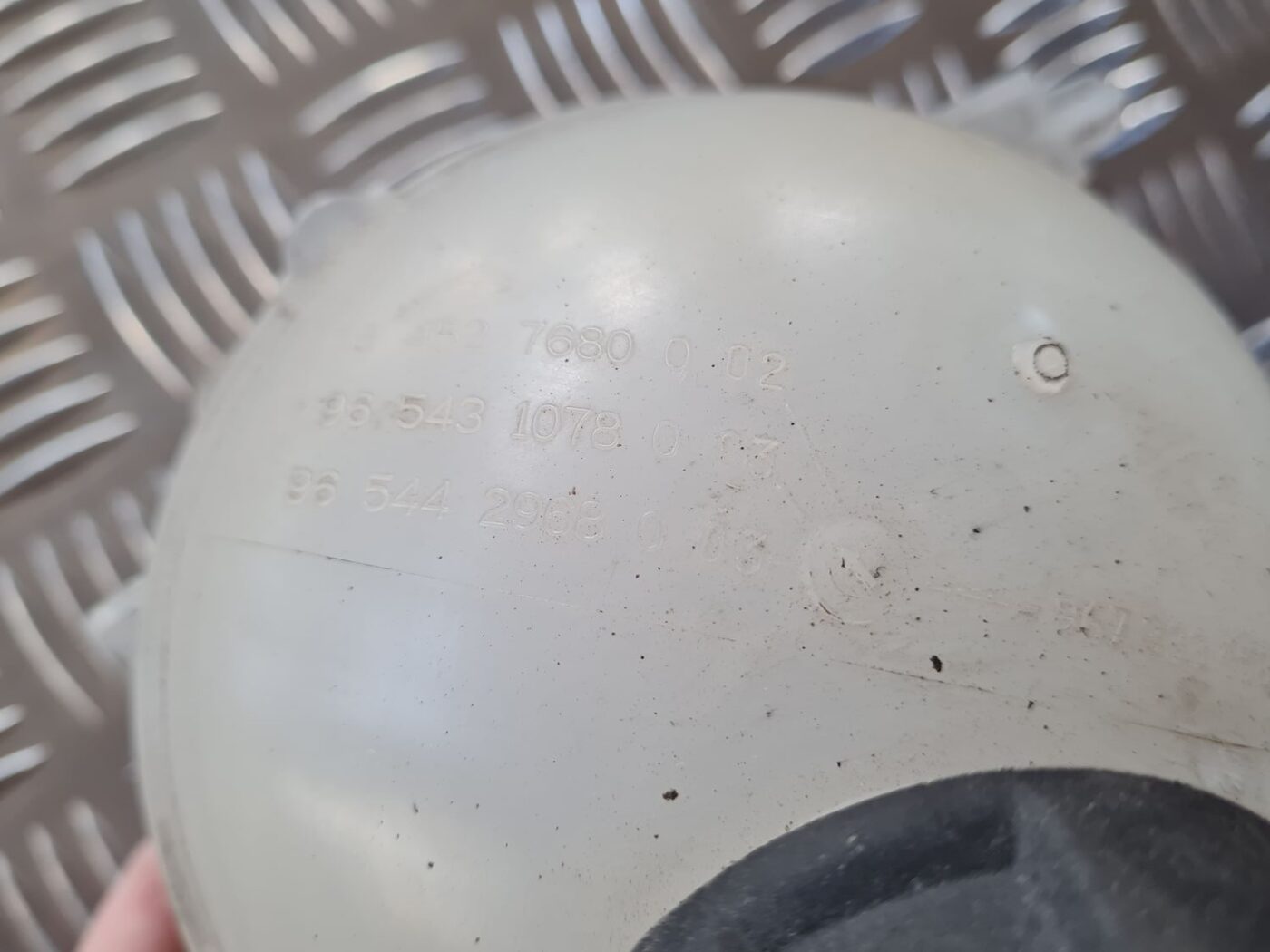 Dzesēšanas šķidruma tvertne priekš CITROEN BERLINGO 2014 4 Dzesēšanas šķidruma tvertne priekš CITROEN BERLINGO 2014