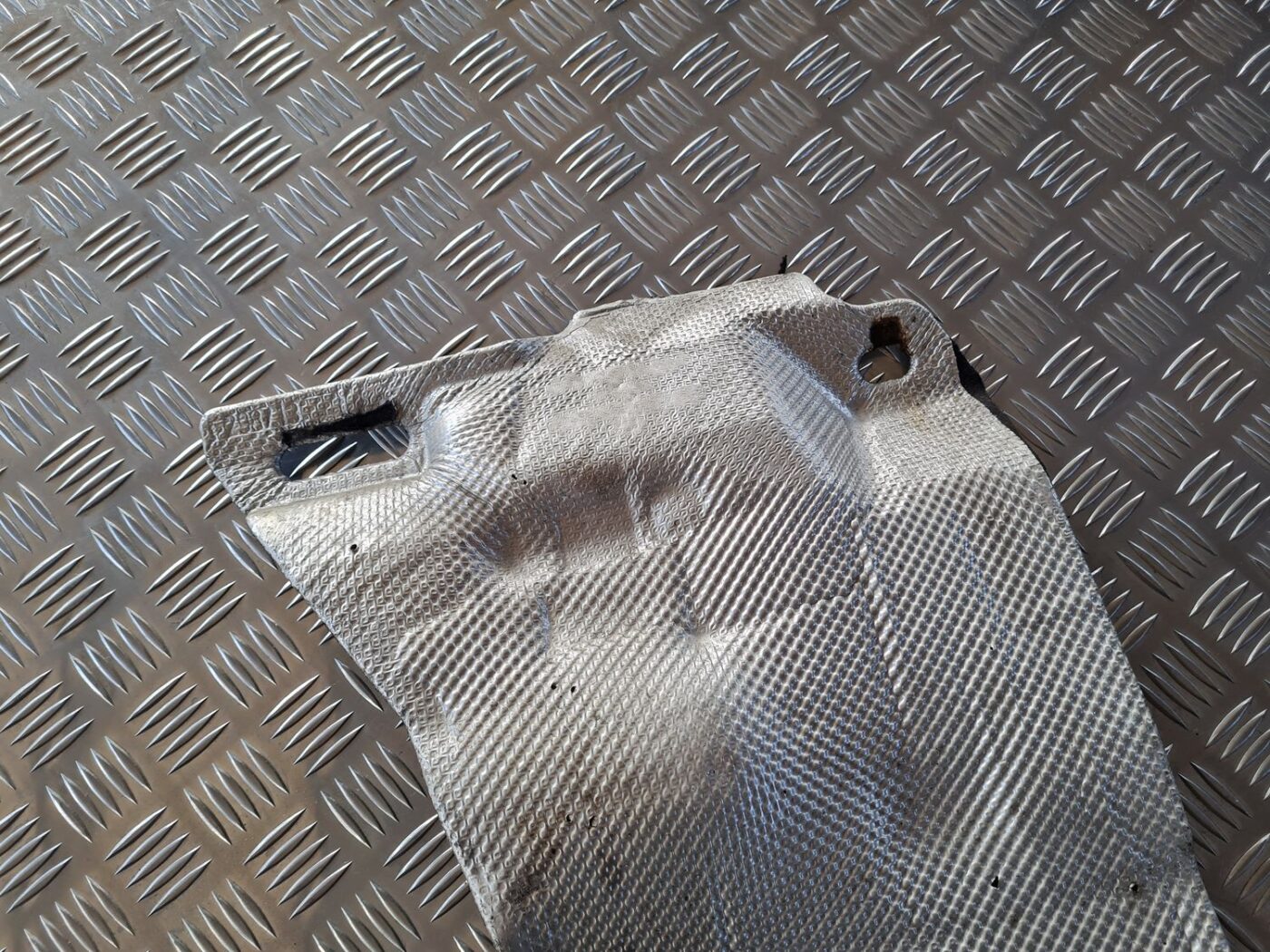 Dzinēja karstuma aizsargs priekš CITROEN BERLINGO 2014 2 Dzinēja karstuma aizsargs priekš CITROEN BERLINGO 2014