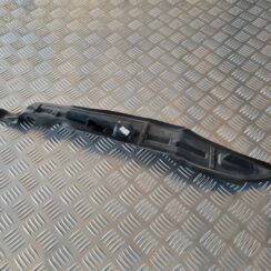 Ieliktņis starp spārnu un durvīm priekš CITROEN BERLINGO 2014