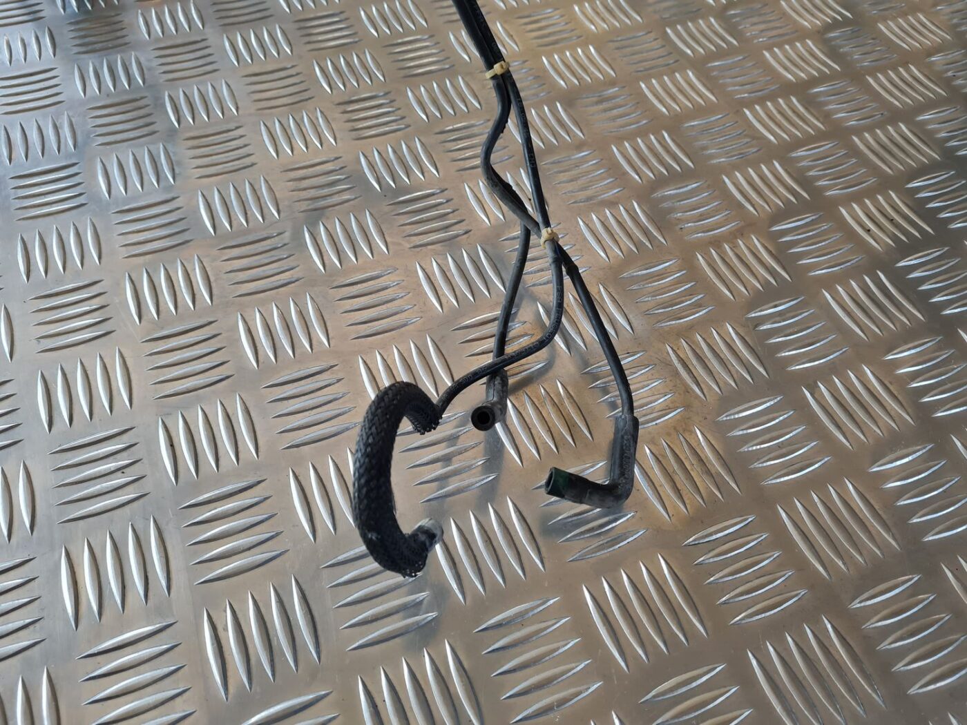 EGR caurule priekš CITROEN BERLINGO 2014 4 EGR caurule priekš CITROEN BERLINGO 2014