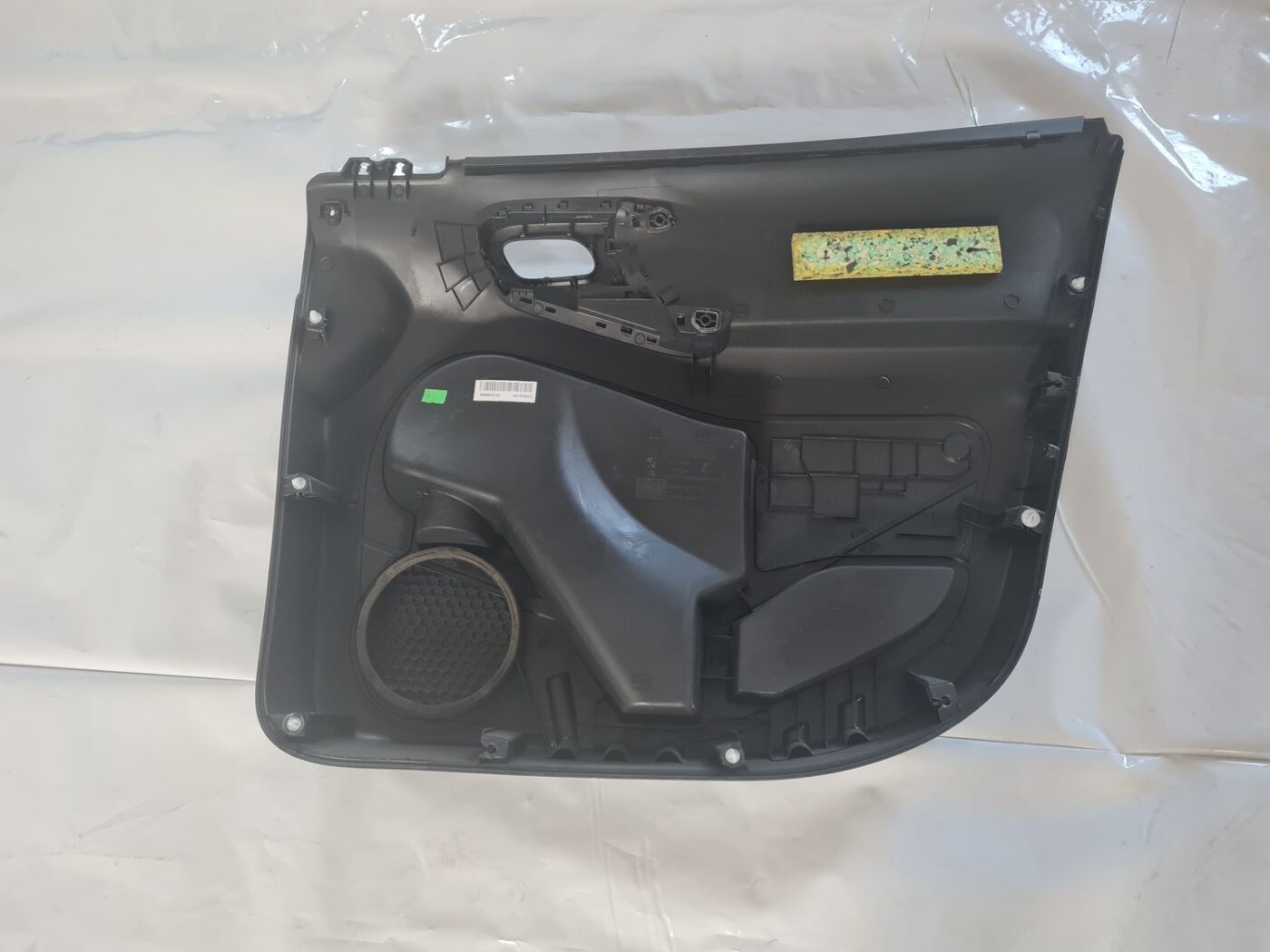 Priekšējo kreiso durvju apdare priekš CITROEN BERLINGO 2014