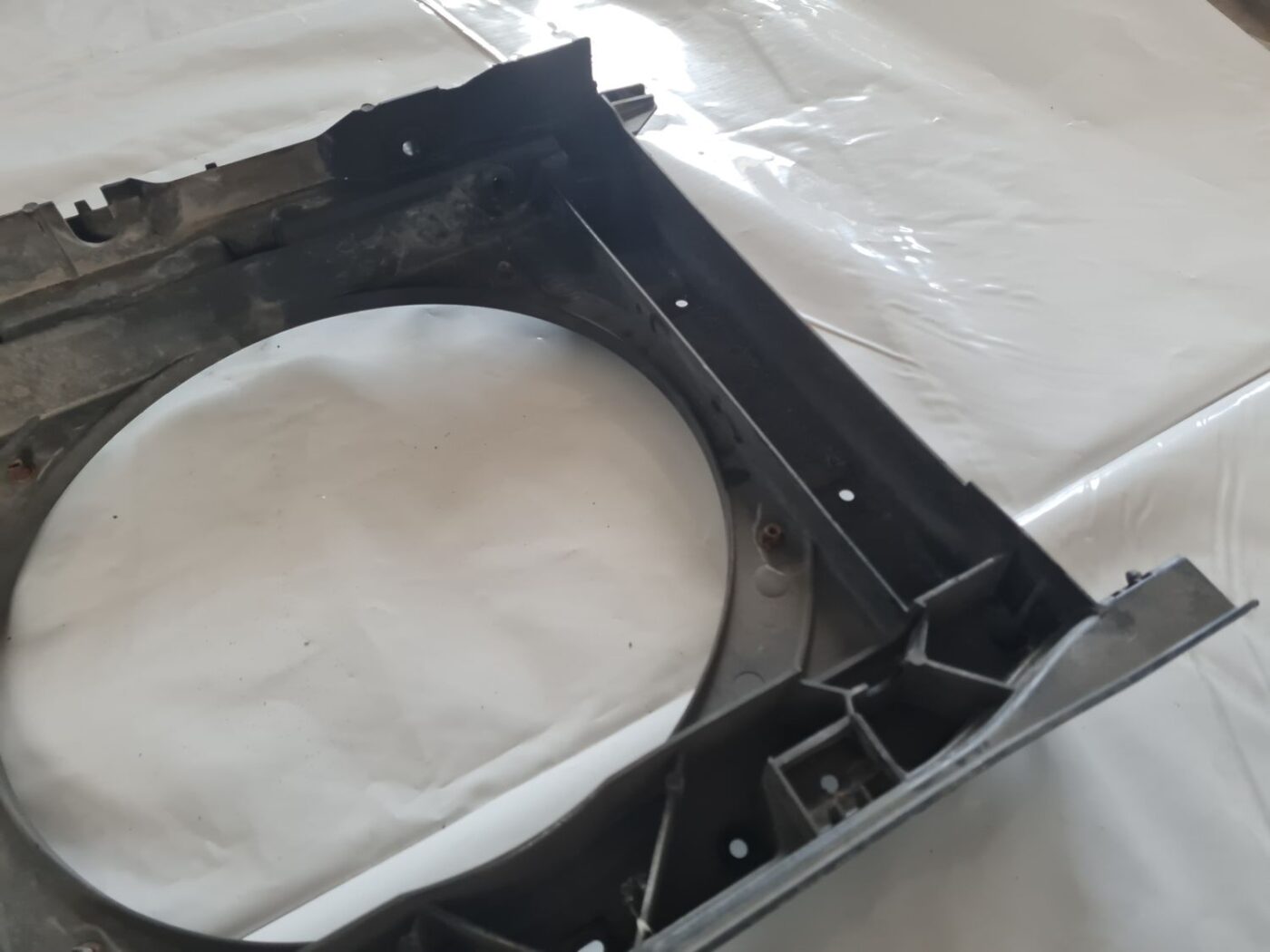 Dzesēšanas radiatora ventilatora korpuss priekš CITROEN BERLINGO 2014