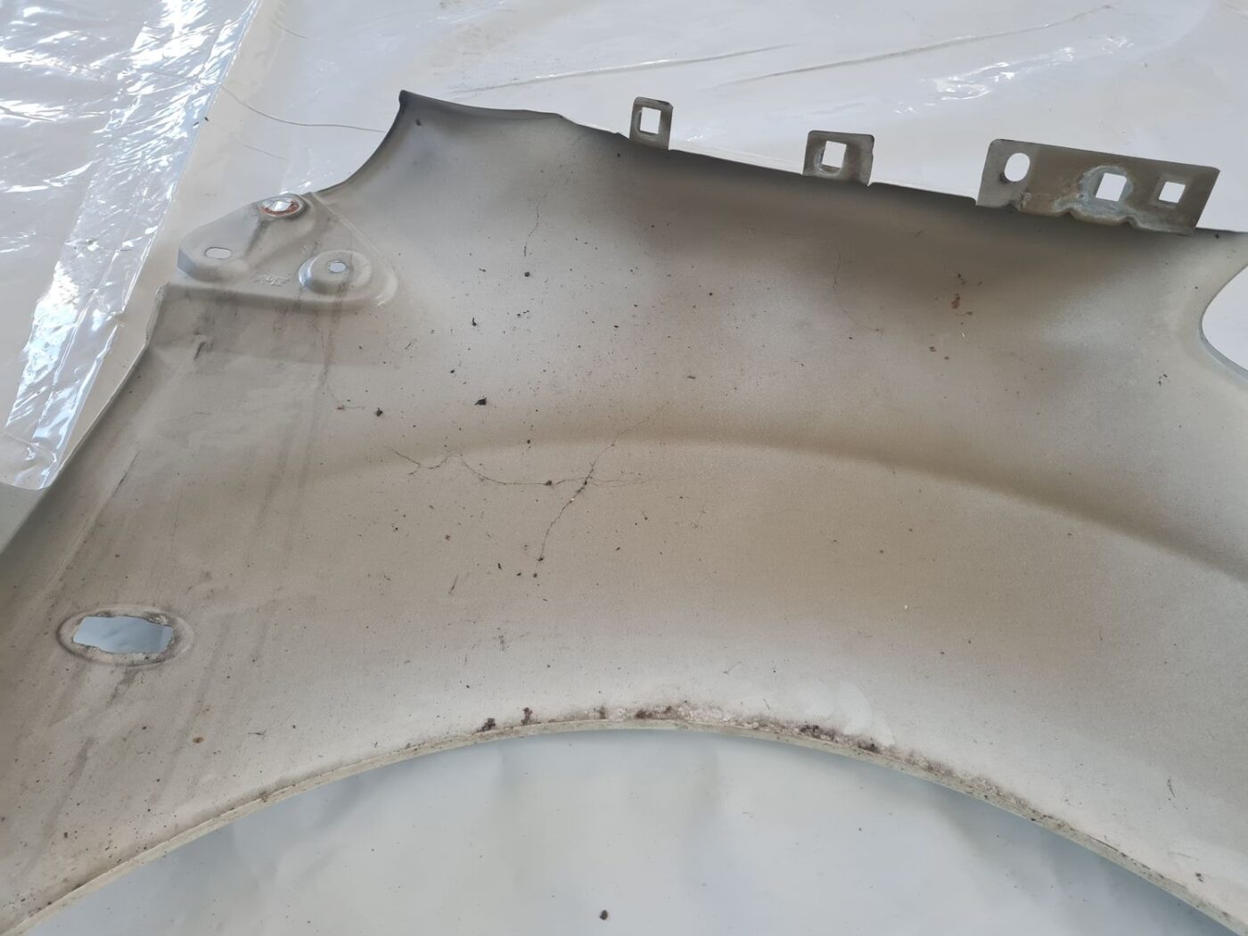 Priekšējais kreisais spārns priekš CITROEN BERLINGO 2014 4 Priekšējais kreisais spārns priekš CITROEN BERLINGO 2014