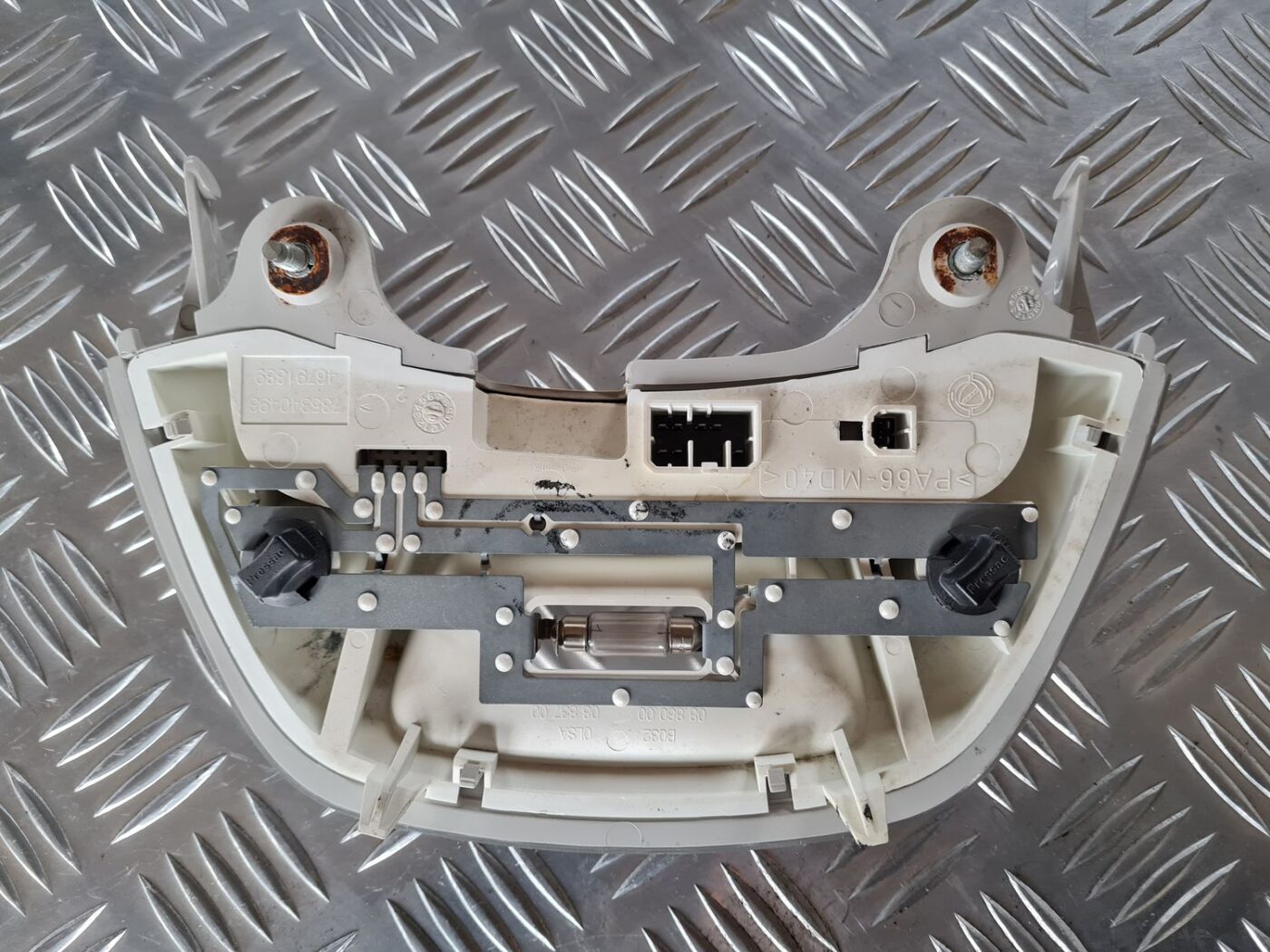 Salona apgaismojuma panelis priekš FIAT STILO 2003 5 Salona apgaismojuma panelis priekš FIAT STILO 2003