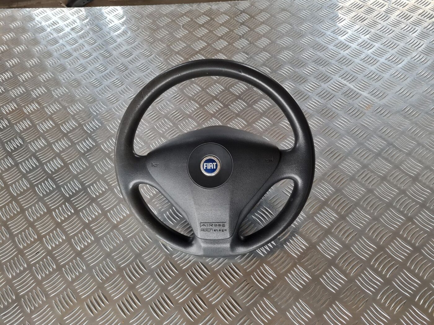 Stūre priekš FIAT STILO 2003 1 Stūre priekš FIAT STILO 2003