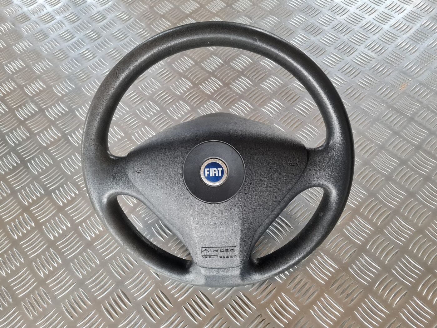 Stūre priekš FIAT STILO 2003 2 Stūre priekš FIAT STILO 2003