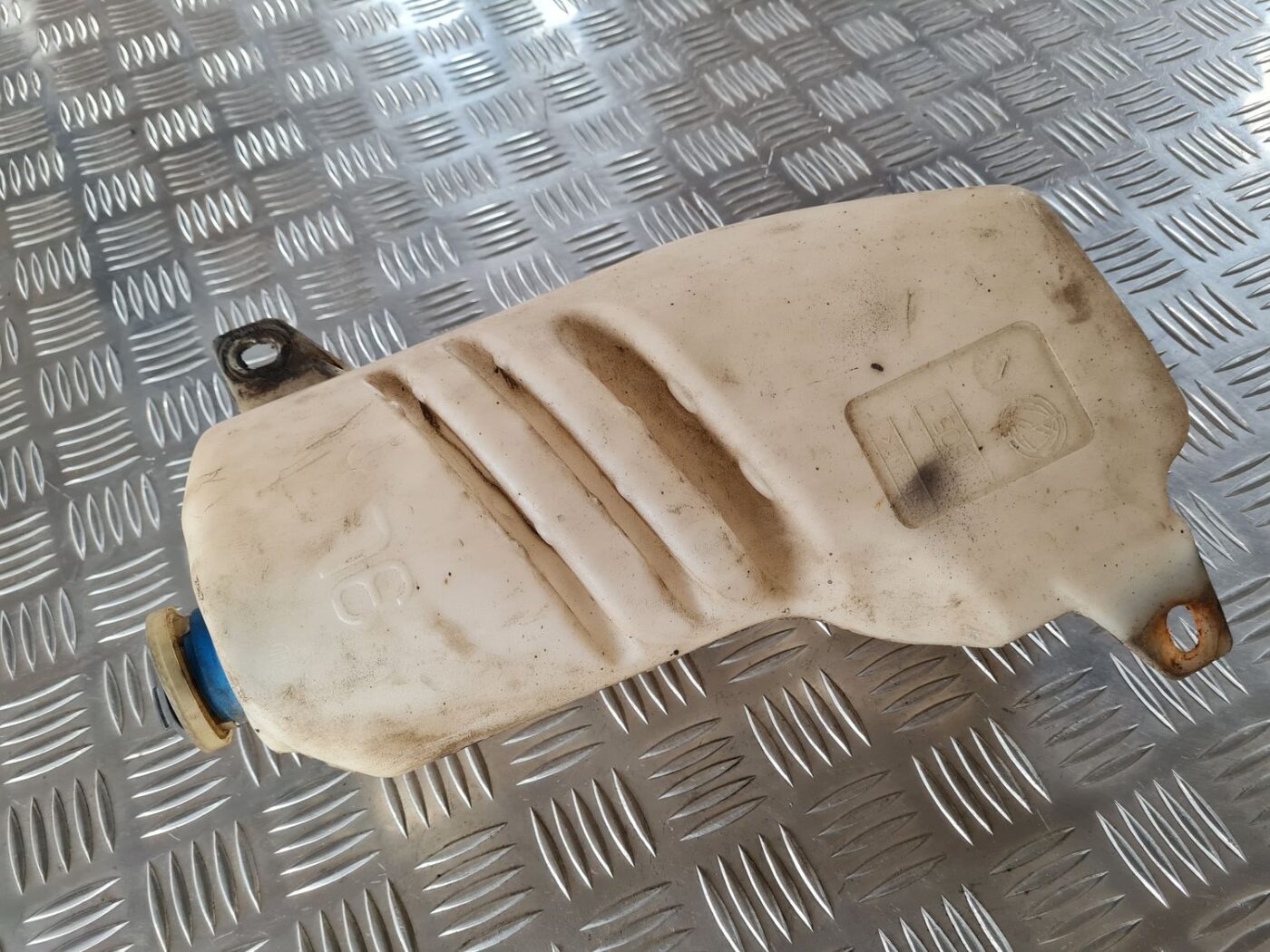 Mazgātāja šķidruma tvertne priekš FIAT STILO 2003 3 Mazgātāja šķidruma tvertne priekš FIAT STILO 2003