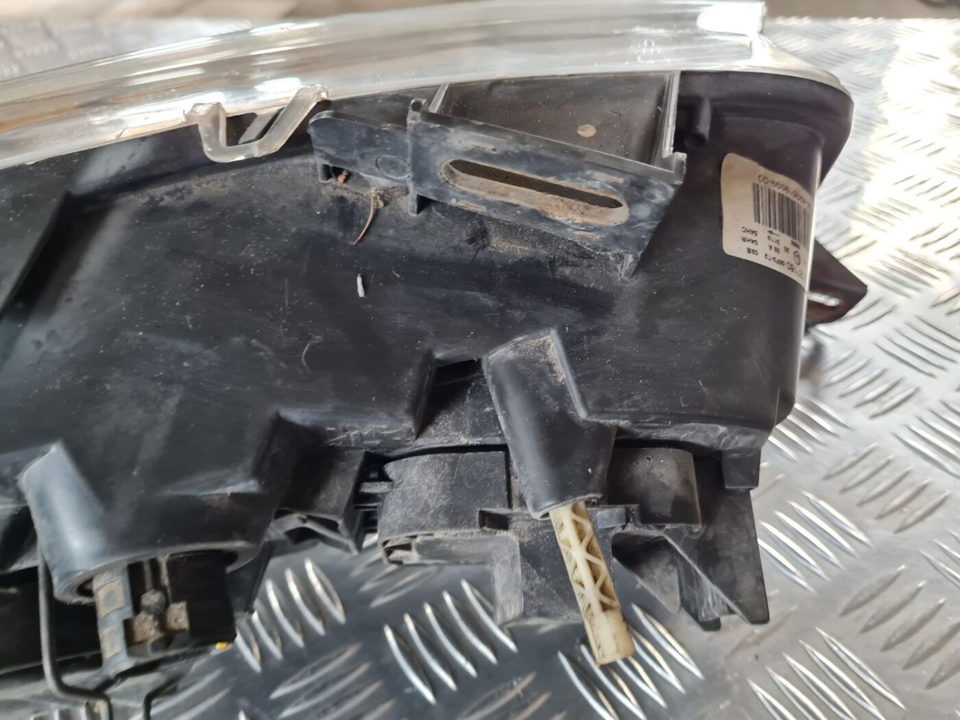 Priekšējais kreisais lukturis priekš FIAT STILO 2003 8 Priekšējais kreisais lukturis priekš FIAT STILO 2003