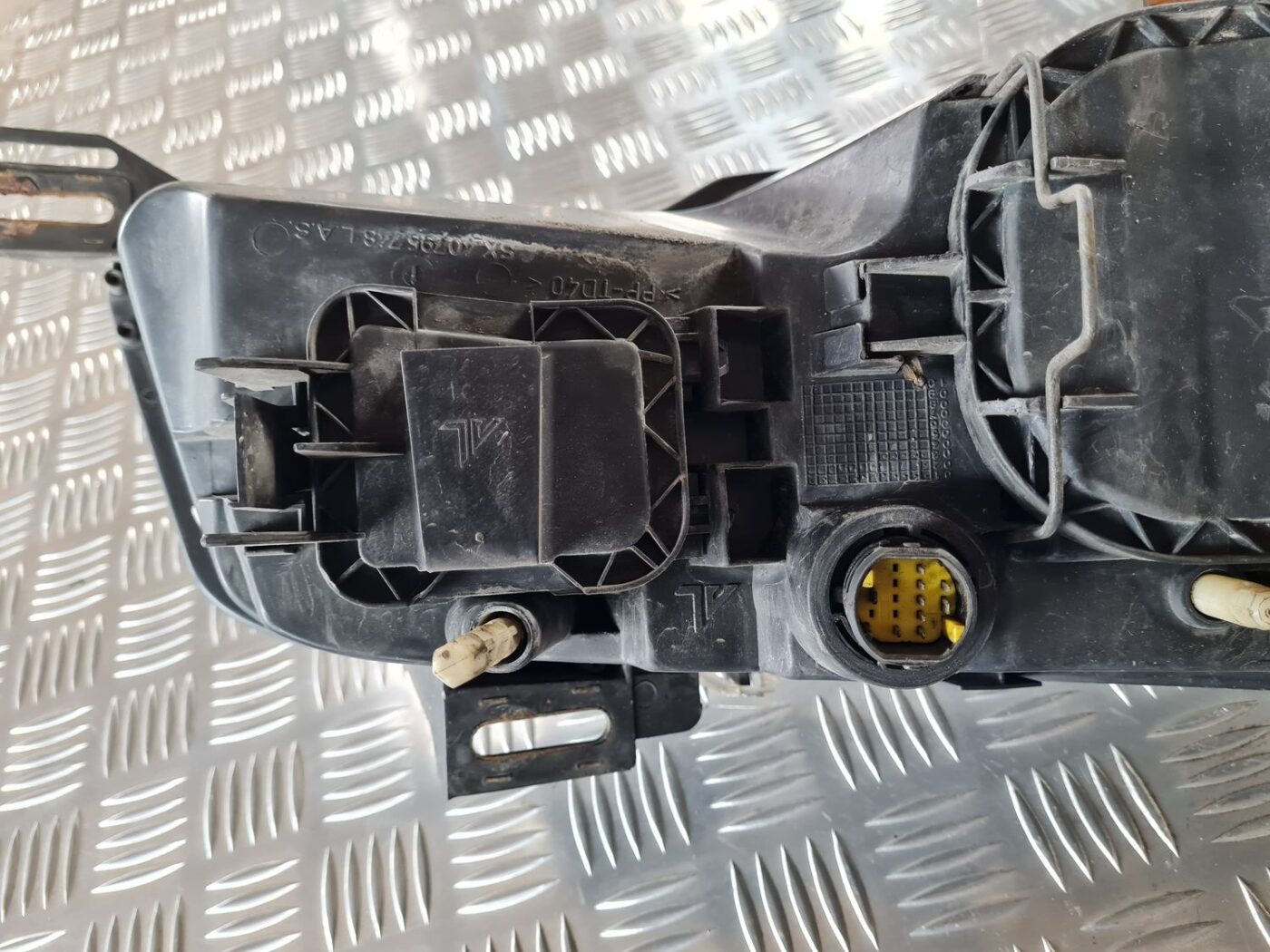 Priekšējais kreisais lukturis priekš FIAT STILO 2003 6 Priekšējais kreisais lukturis priekš FIAT STILO 2003