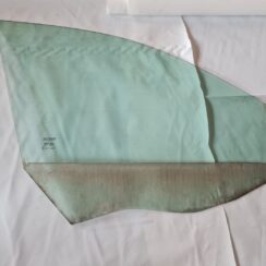 Priekšējo labo durvju stikls priekš FIAT STILO 2003