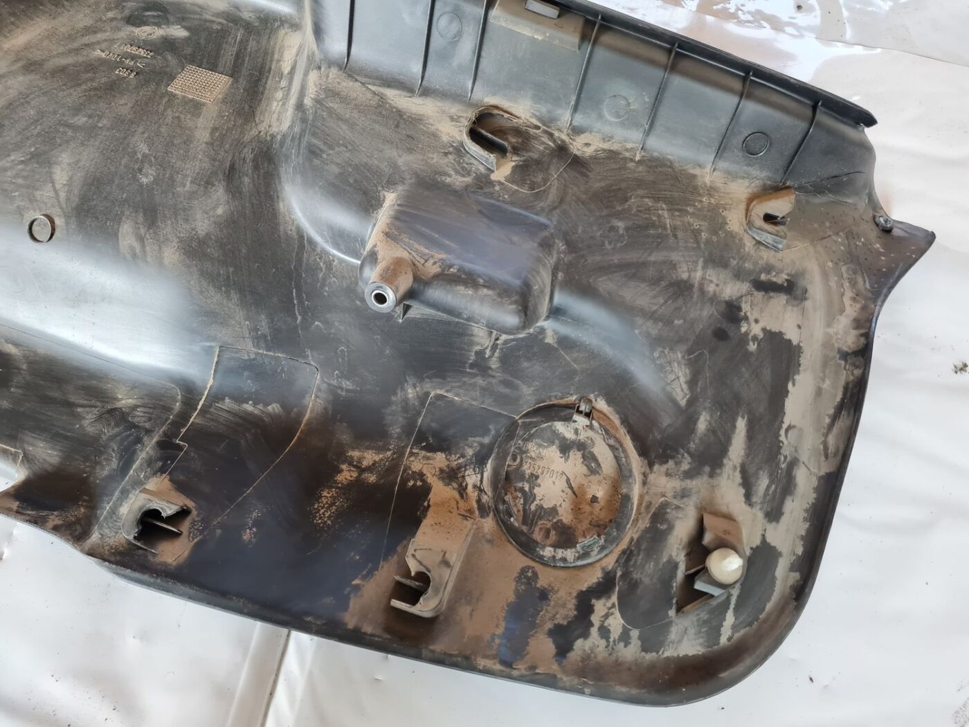 Bagāžnieka vāka liela apdare priekš FIAT STILO 2003 5 Bagāžnieka vāka liela apdare priekš FIAT STILO 2003